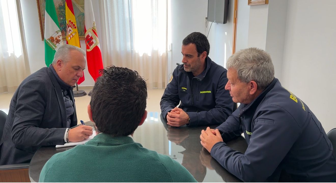 Mayores que vivan solos en San Roque contarán con un dispositivo contra incendios