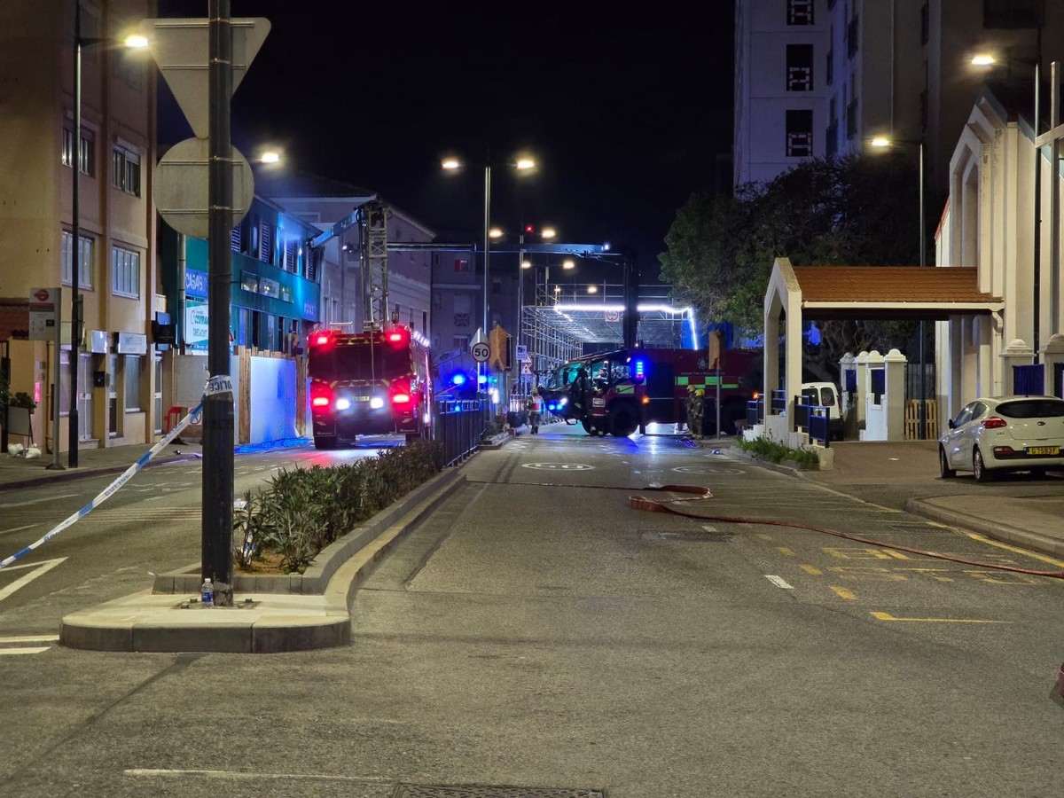 Ascienden a siete los menores detenidos por el incendio en el antiguo Covirán de Gibraltar 