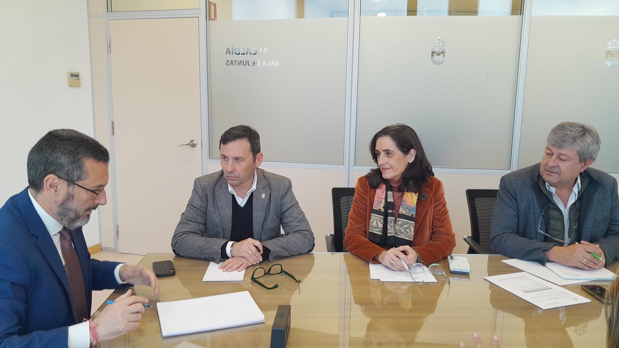 La Junta pone en marcha un punto de información de la Agencia de Vivienda en La Línea.